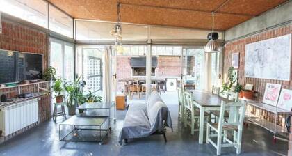 Casa Quincho Patio Pool Grill Garage / Socket