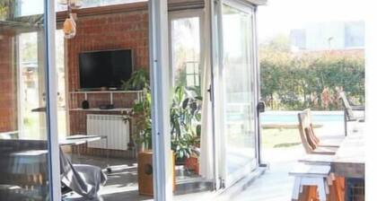 Casa Quincho Patio Pool Grill Garage / Socket