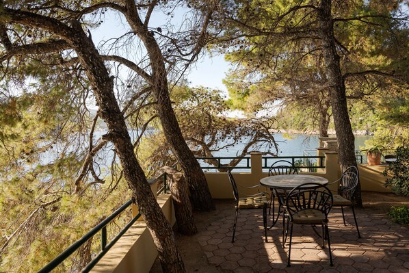 Comfort Villa, Sea View | Terrace/patio