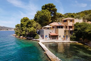 Front of property - Porto Castello Villas (Skiathos)