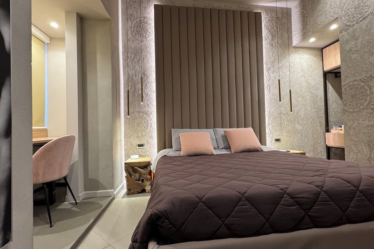 Deluxe Double Room | In-room safe, blackout drapes, soundproofing, iron/ironing board