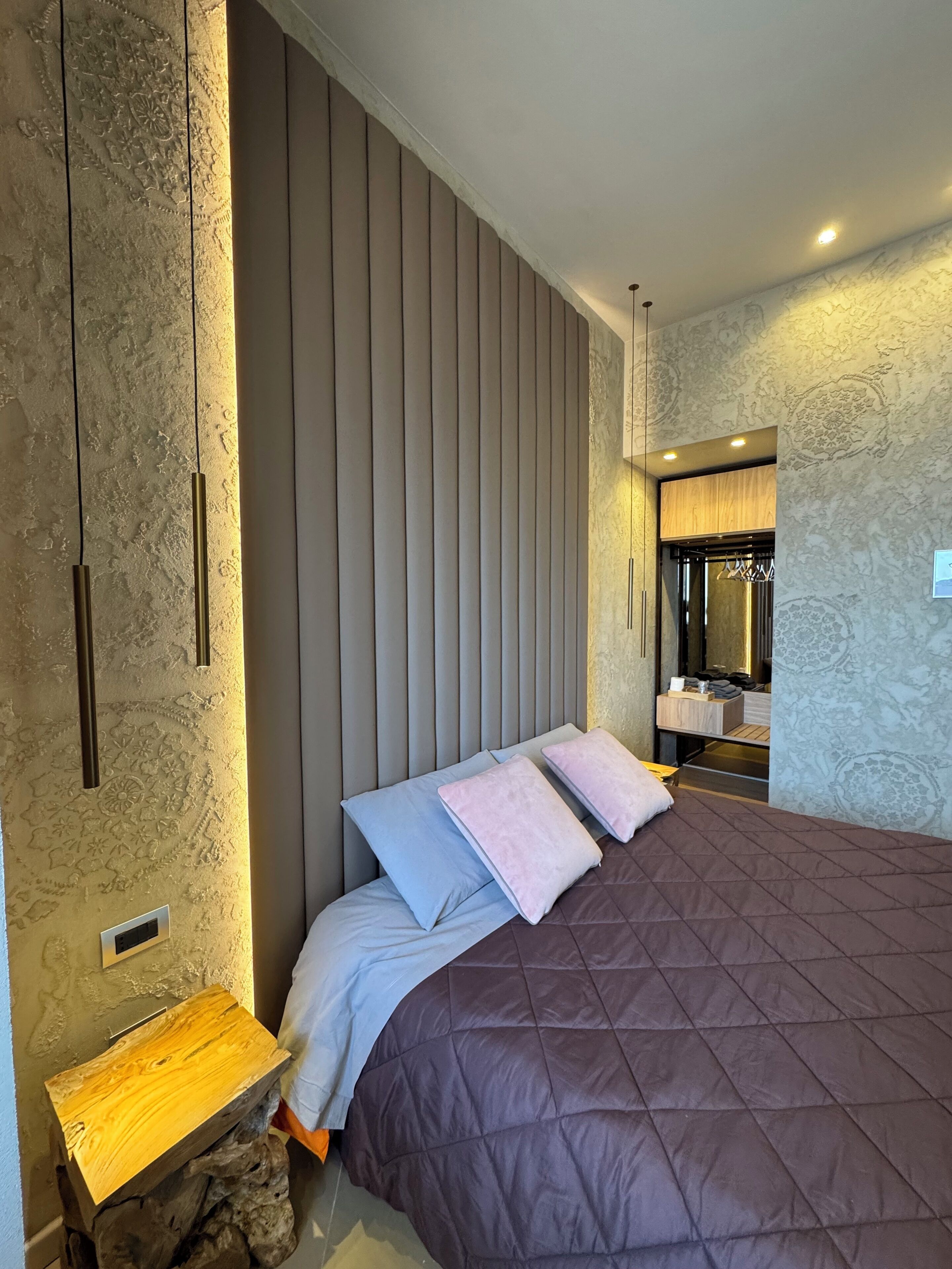 Deluxe Double Room | Minibar, in-room safe, blackout drapes, soundproofing