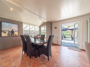 House | Dining