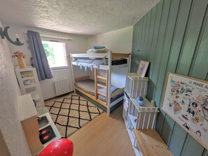 2 bedrooms, bed sheets - Large apartment, 50m2, 2 bedrooms. (Arâches-la-Frasse)