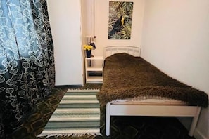Fer et planche Ă repasser, Wi-Fi, draps fournis