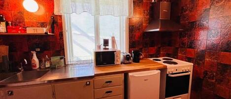 Microwave, oven, stovetop