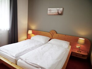 2 dormitorios, tabla de planchar con plancha, wifi y ropa de cama