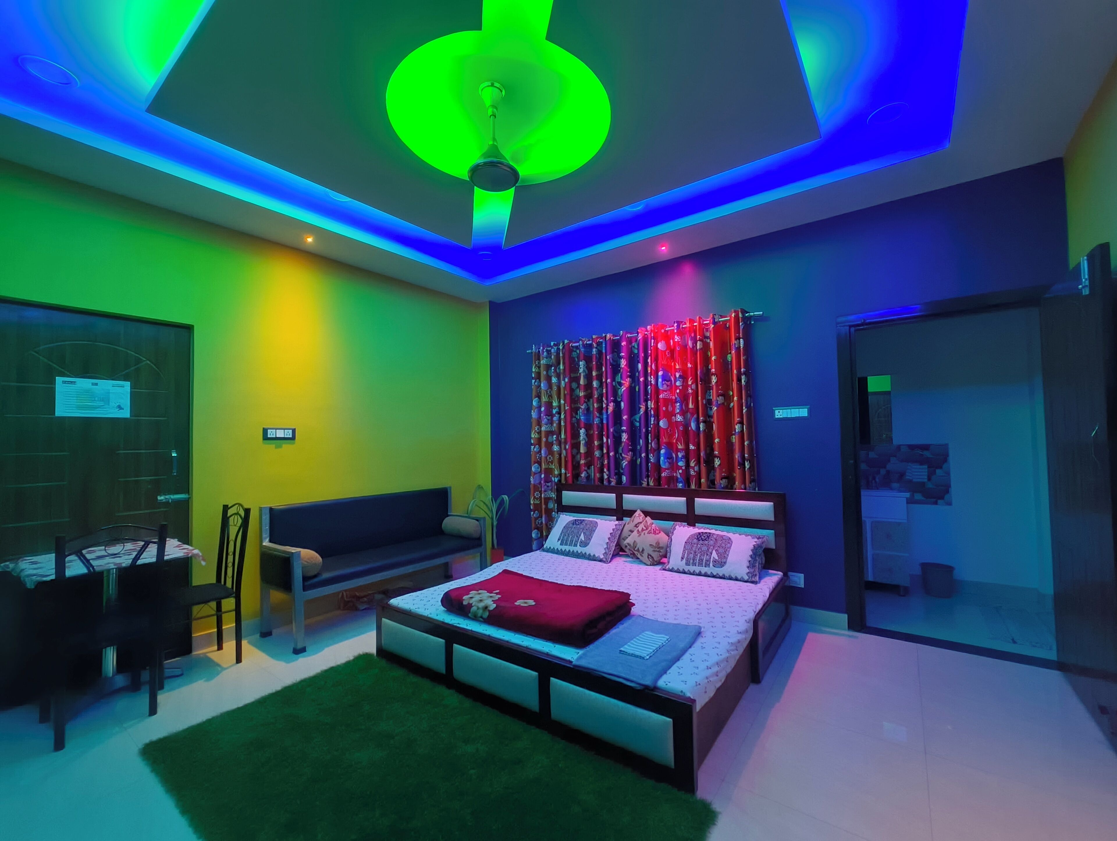 1 habitación, tabla de planchar con plancha, wifi gratis y ropa de cama 