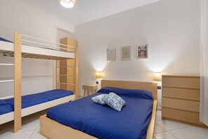 1 bedroom, iron/ironing board, WiFi, bed sheets - Apartment 'Felda' with Private Garden, Wi-Fi and Air Conditioning (La Spazia)