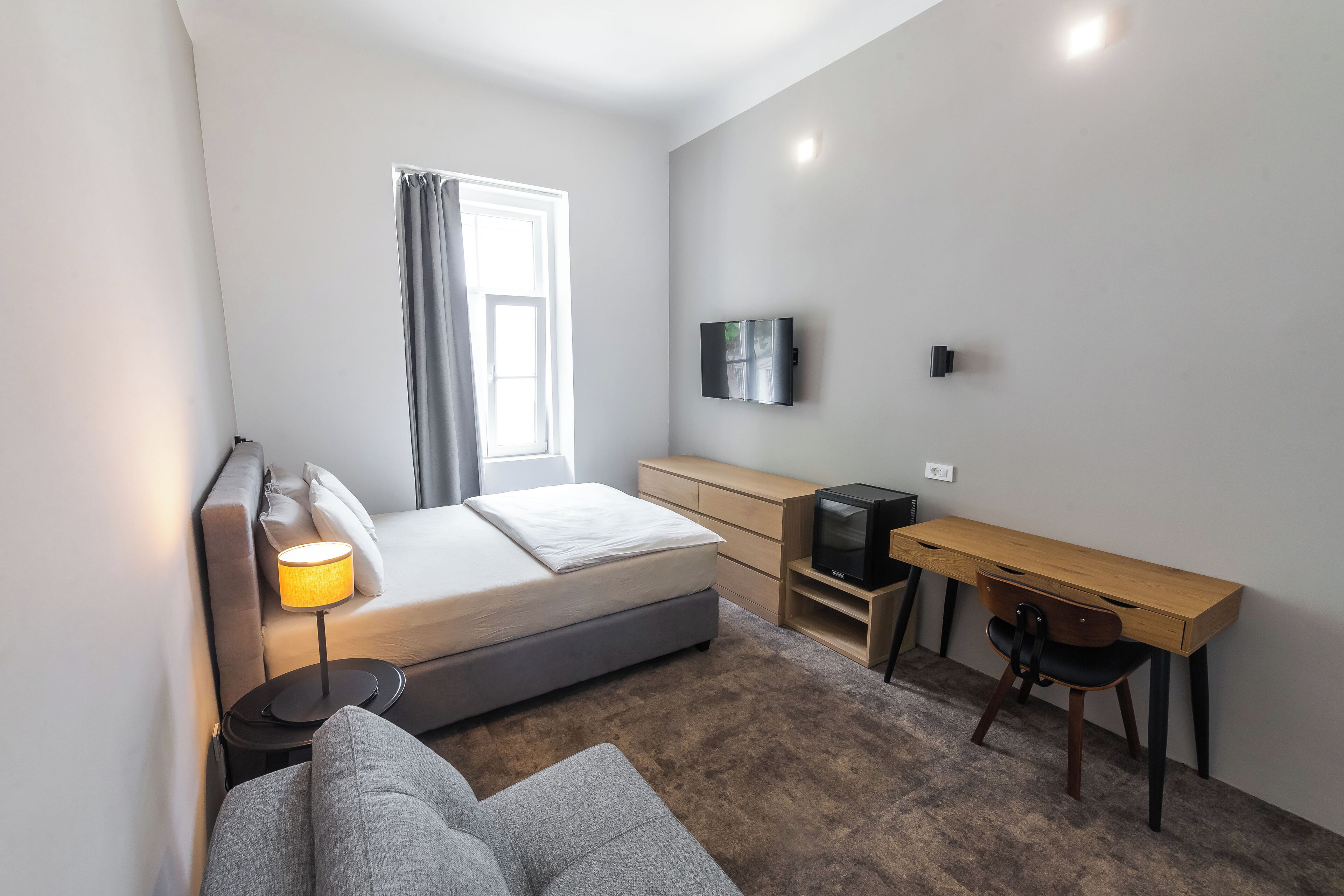 Family Room, Courtyard View | Free WiFi