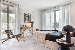 4 chambres, fer et planche à repasser, Wi-Fi, literie fournie