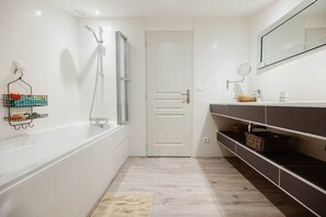 Uklassifisert bilde, 2 av 39, knapp