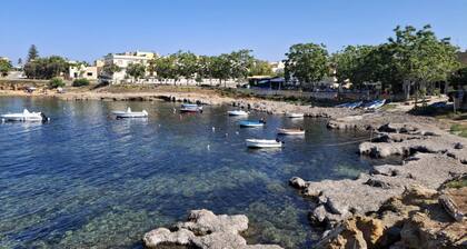 Villa en bord de mer (Acquazzurra Sea Home)