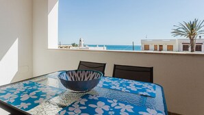 Outdoor dining - Seafront Villa (Acquazzurra Sea Home) (Campobello di Mazara)