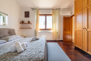 1 bedroom, WiFi, bed sheets - Deluxe Double Room in Villa Pilato (Poggio dei Pini)