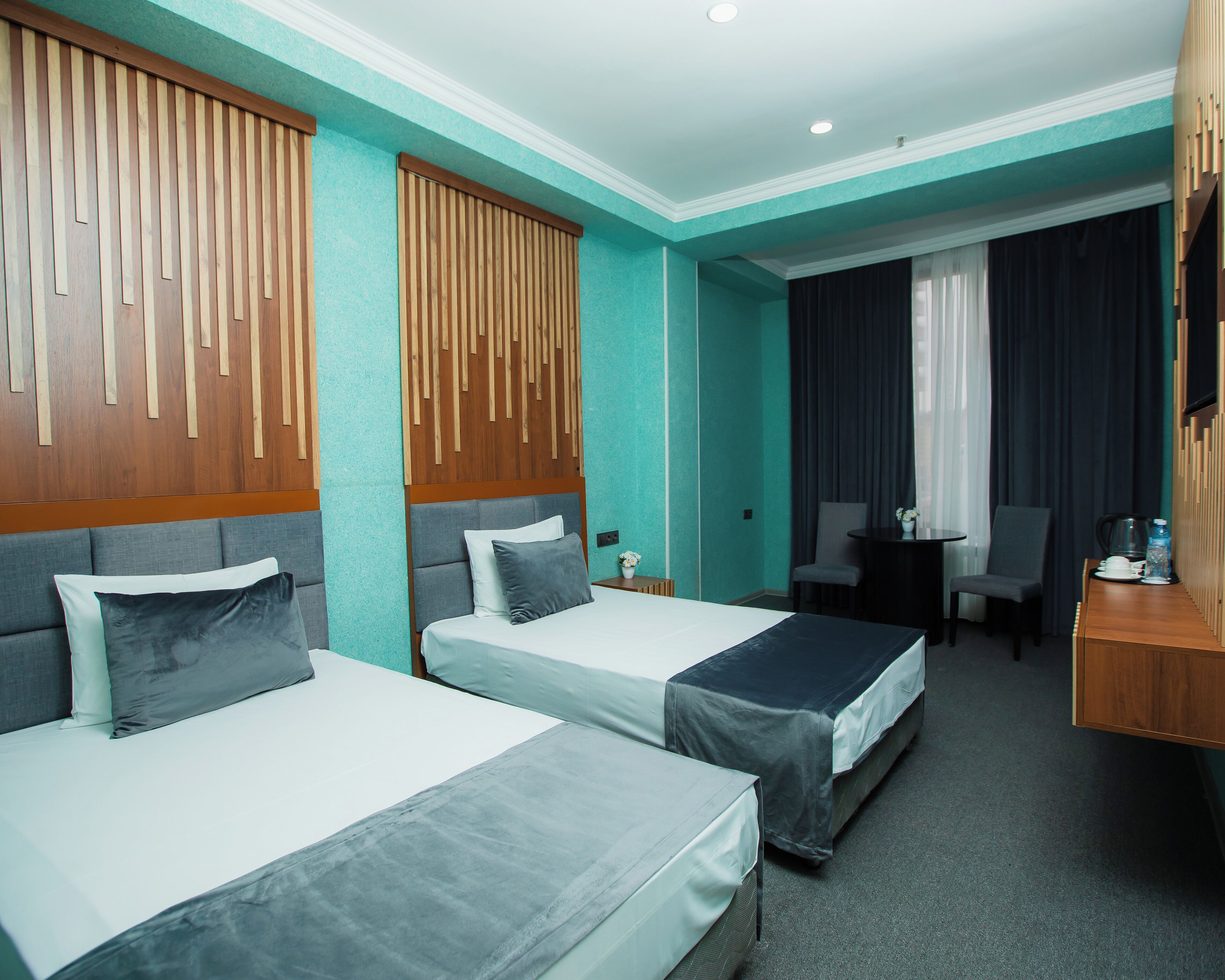 Tomannsrom – comfort, sjøutsikt | Minibar, skrivebord, strykejern/-brett og wi-fi