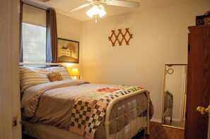 3 chambres, fer et planche à repasser, Wi-Fi gratuit, draps fournis