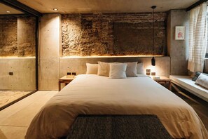 Deluxe Double Room, Courtyard View | Premium bedding, down duvets, Select Comfort beds, free minibar items - Becino (Oaxaca)