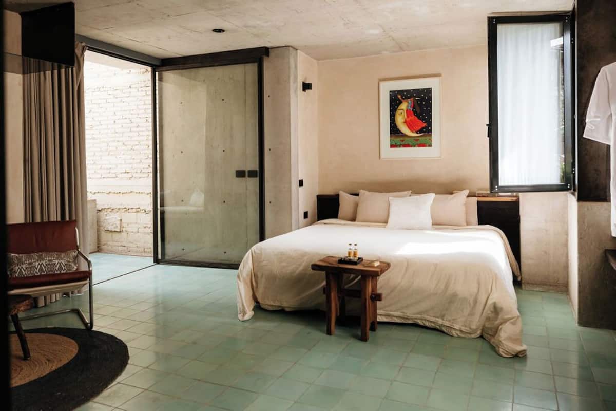 Deluxe Double Room, Courtyard View, Tower | Desk, blackout drapes, iron/ironing board, free WiFi