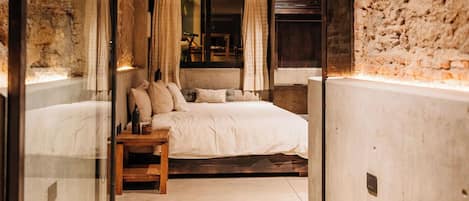 Deluxe-Doppelzimmer, Blick auf den Innenhof | Hochwertige Bettwaren, Daunenbettdecken, Select-Comfort-Betten