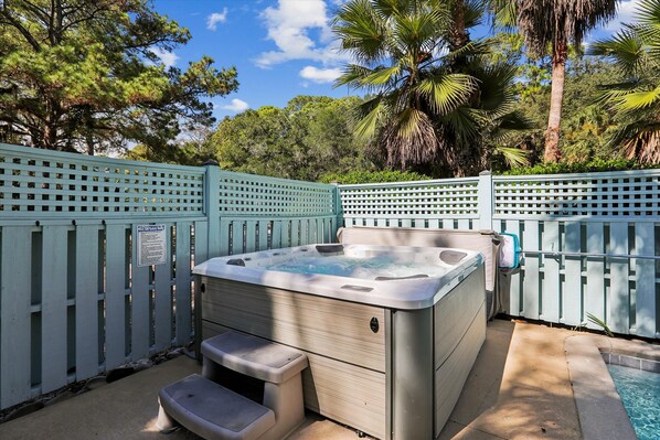 Bain à remous extérieur