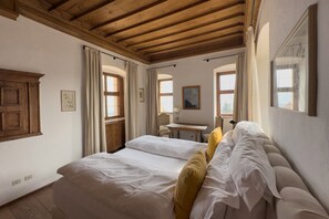 1 camera, Wi-Fi, lenzuola