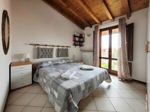 Strykejern/-brett, wi-fi og sengetøy