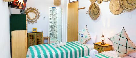 Free cots/infant beds, free WiFi, bed sheets