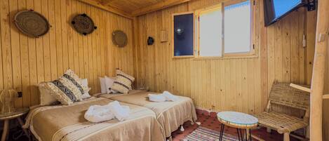 Habitación clásica con 1 cama doble o 2 individuales | Wifi gratis y ropa de cama