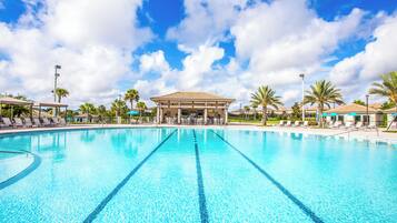 Piscine extérieure