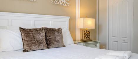 8 bedrooms, iron/ironing board, free WiFi, bed sheets