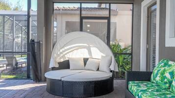 Televisie, tafelvoetbal en boeken