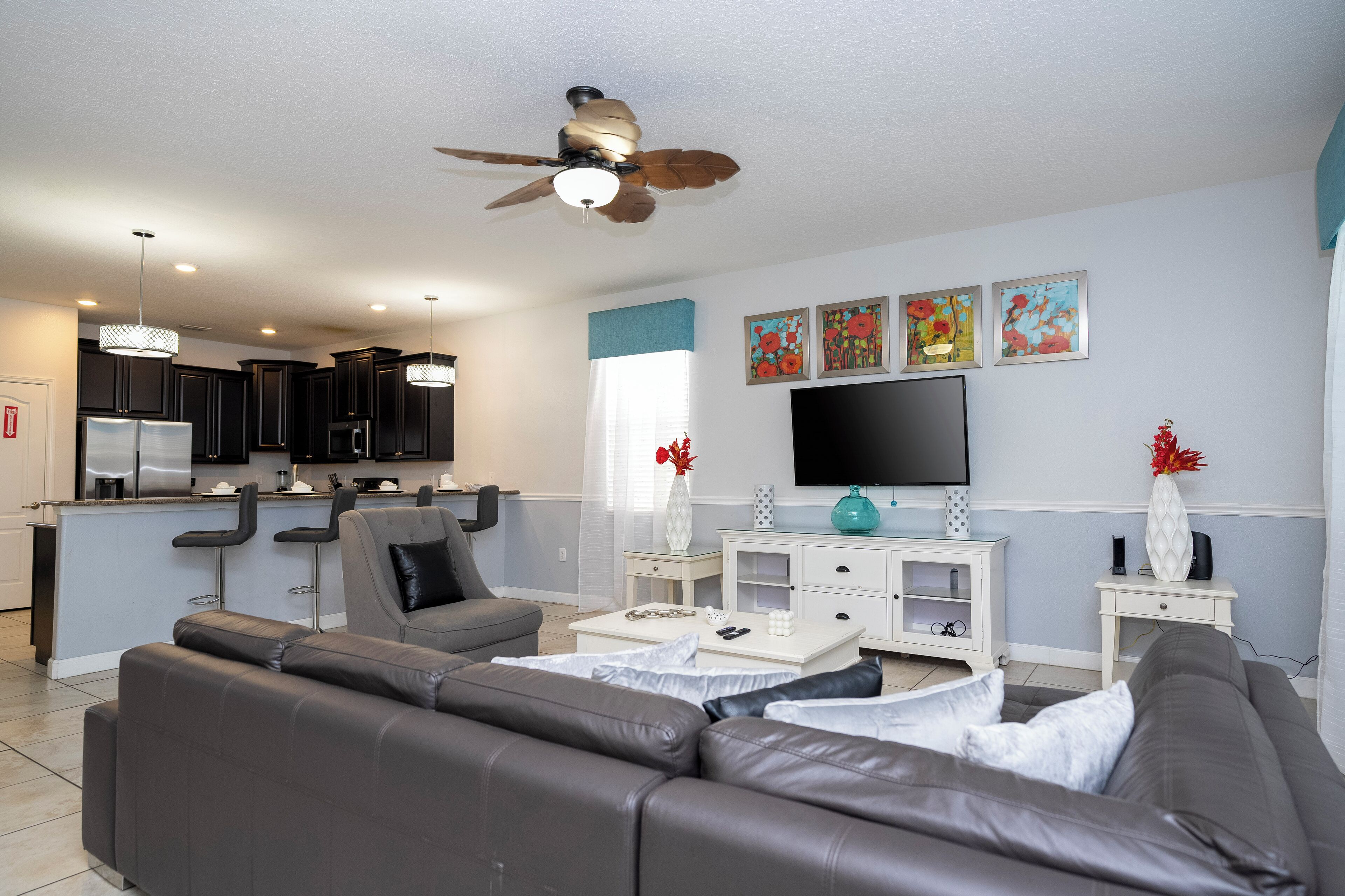 Televisión, futbolito y libros 