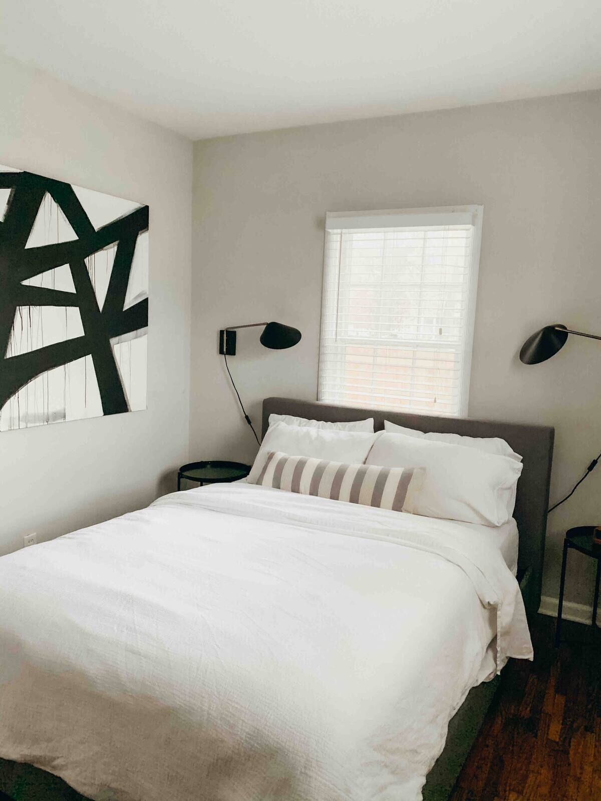 2 habitaciones, tabla de planchar con plancha, wifi y ropa de cama 