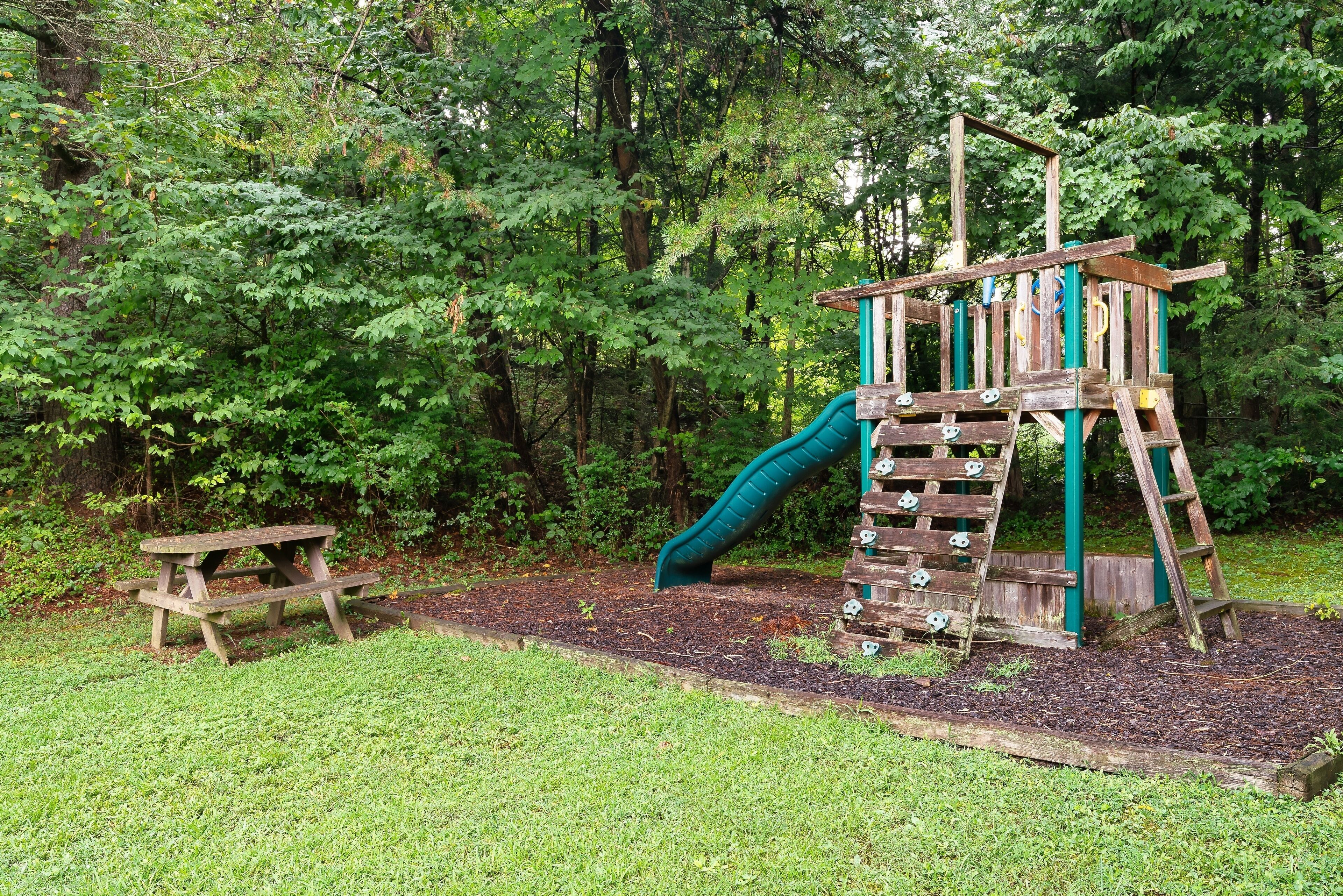 Area giochi per bambini (all'aperto)