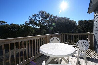 2BR Condo w/ Indoor Pool + Beach Access