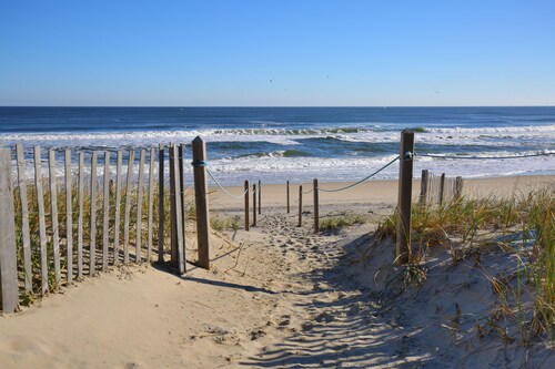 2BR Condo w/ Indoor Pool + Beach Access