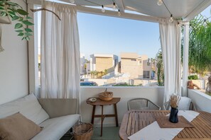 Dining - Apartment 'Falso Pepe Marzamemi' with Private Terrace and Air Conditioning (Marzamemi)