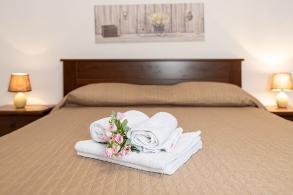 3 bedrooms, WiFi, bed sheets