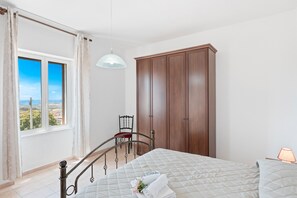 3 bedrooms, WiFi, bed sheets