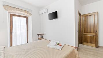 1 camera, Wi-Fi, lenzuola