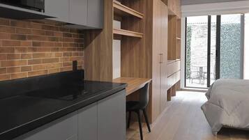 1 Schlafzimmer, Schreibtisch, BĂŒgeleisen/BĂŒgelbrett, Reisekinderbett