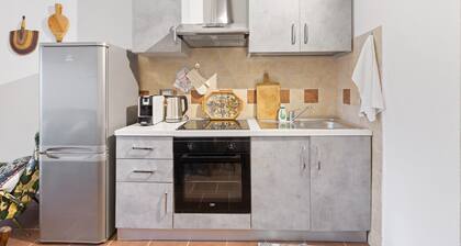 Appartement 'Erato' avec Vue sur la Mer, Wi-Fi et Climatisation