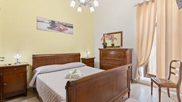 1 camera, Wi-Fi, lenzuola