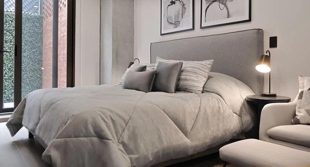 1 Schlafzimmer, Schreibtisch, Bügeleisen/Bügelbrett, Reisekinderbett