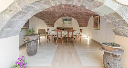 Room 'Urania' with Shared Terrace, Wi-Fi and Air Conditioning