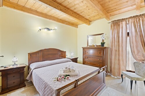 Zimmer 'Urania' mit Gemeinschaftsterrasse, WLAN und Klimaanlage