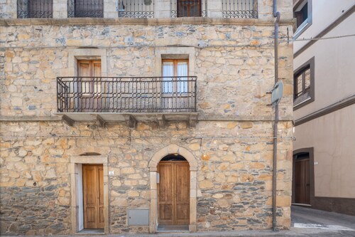 Holiday Home 'Dimora' with Mountain View, Wi-Fi and Air Conditioning