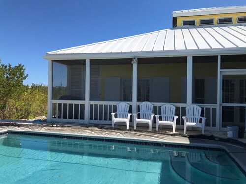 Charming 2-bedroom bungalow in fabulous Providenciales with AC