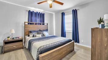 2 habitaciones, tabla de planchar con plancha, wifi y ropa de cama